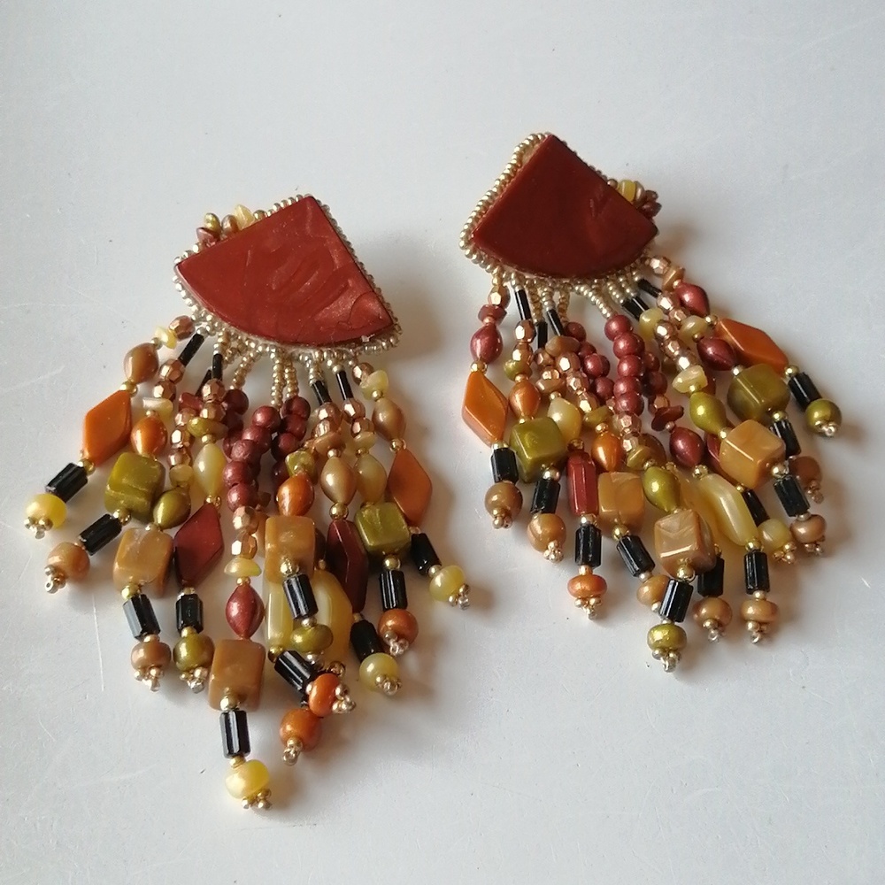 Vintage Joan Eagle Chipita Brown Tan Earth Tones Beaded Dangle Earrings